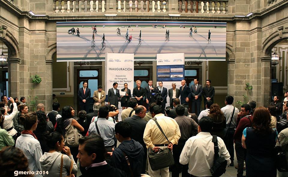 LINEAS DEL TIEMPO - Installation View